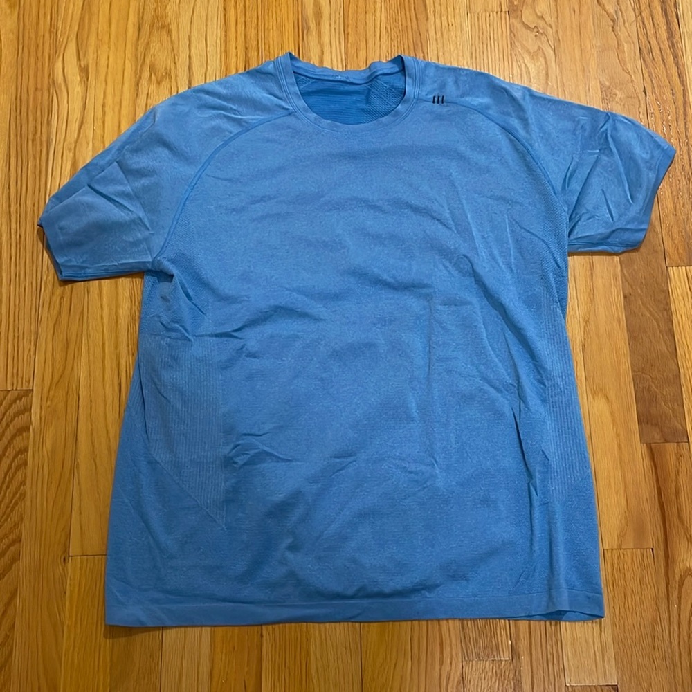 Lululemon T-Shirt Workout Gear Tee T Shirt Blue Work out Lulu Lemon Activewear